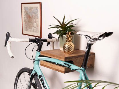 Bike On The Ledge #1 (gerookt Eik)